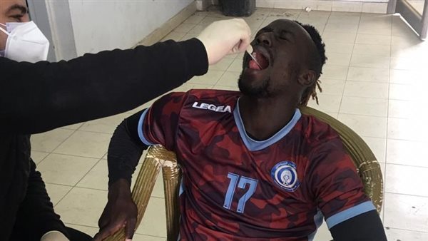 لاعب أسوان يخضع للمسحة