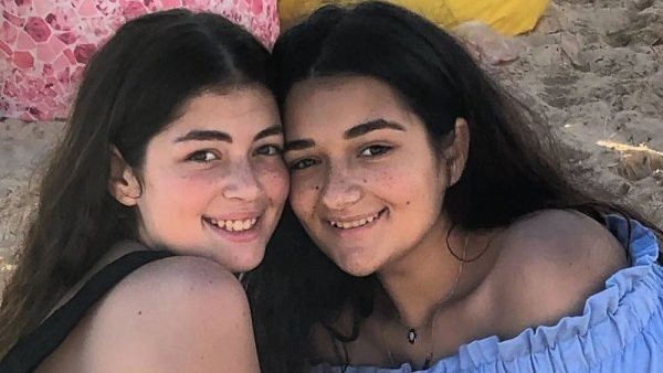 ملك وليلى أحمد زاهر-