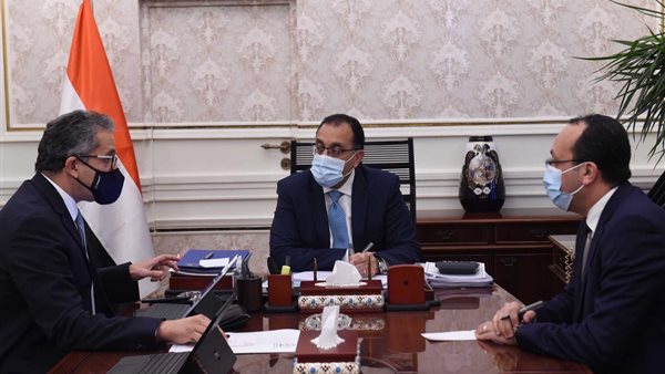 رئيس الوزراء ووزير