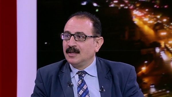  الدكتور طارق فهمي