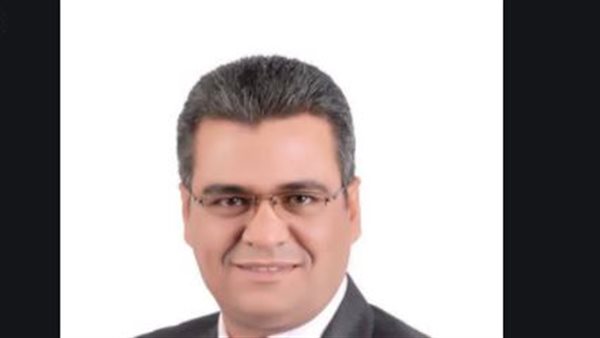 الدكتور شريف عباس