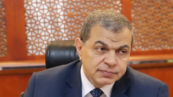 وزير القوى العاملة