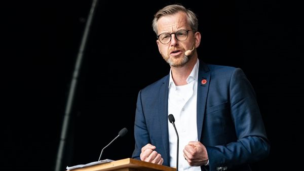  وزير الداخلية السويدي