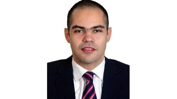 الدكتور محمود ممتاز