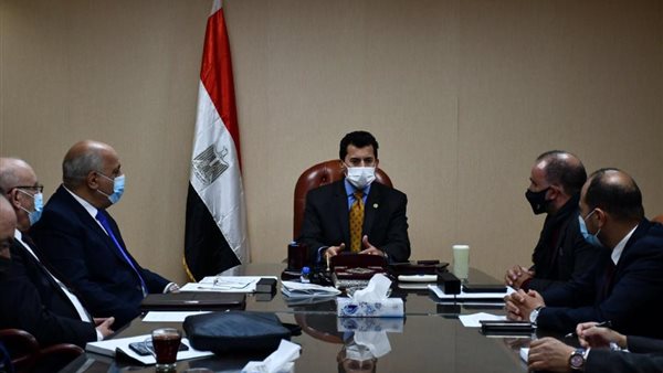 وزير الشباب والرياضة