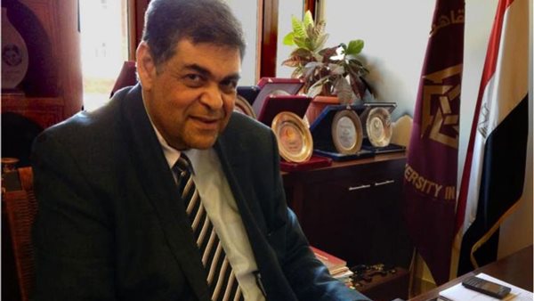 الدكتور أشرف حاتم