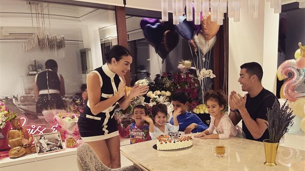 احتفال رونالدو بجورجينا