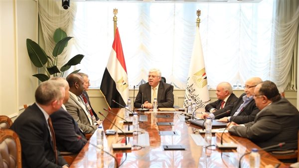 لقاء وزير التعليم