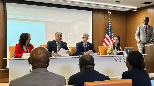  وزير المالية