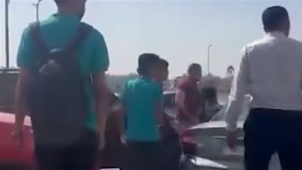 مشاجرة بين الطلاب