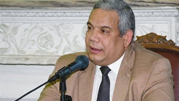 والدكتور عطية الطنطاوي