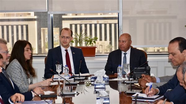 وزير النقل ونظيره