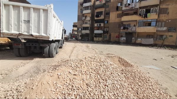 جانب من أعمال الرصف