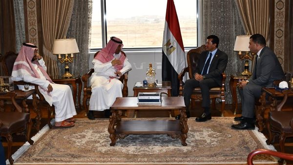 اجتماع وزير الرياضة