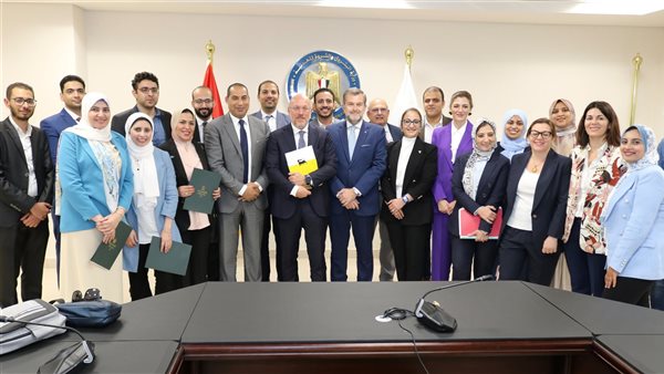 تدريب أكثر من 186