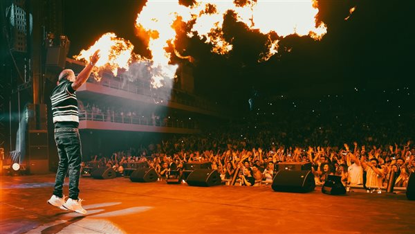 حفل عمرو دياب بالبحرين