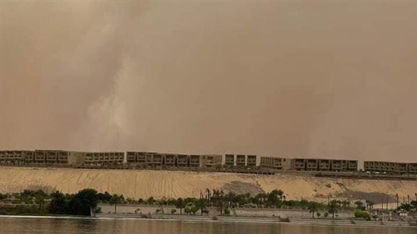 محافظ أسوان