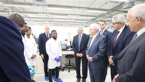 وزير التعليم أثناء