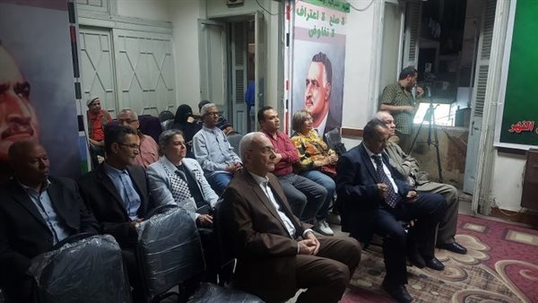  مؤتمرا جماهيريا