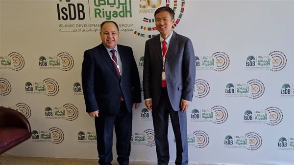 وزير المالية خلال