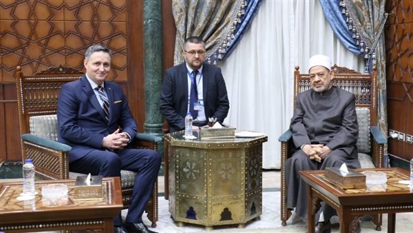 شيخ الأزهر يستقبل