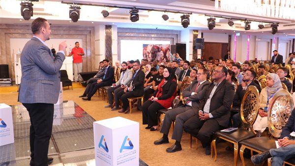 الشباب والرياضة 