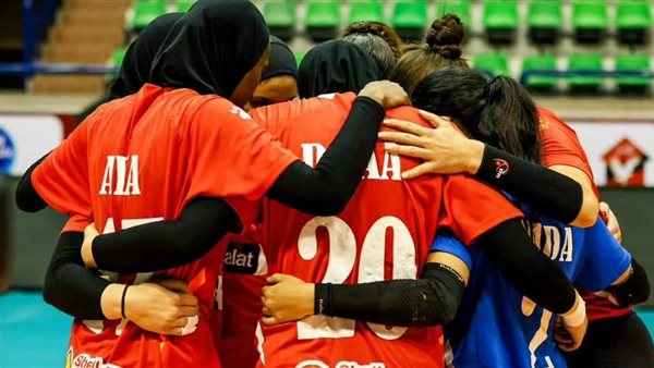 طائرة سيدات الأهلي