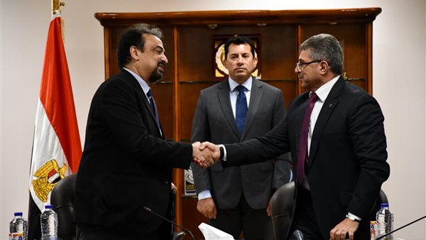 اشرف صبحي وزير الشباب