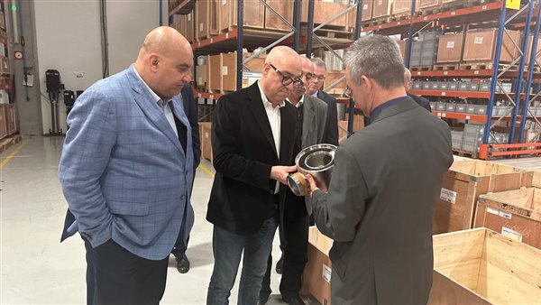 وزير الإسكان