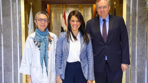 إجتماع وزيرة التعاون