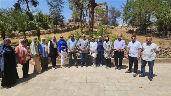 اجتماعا بحديقة الاسماك