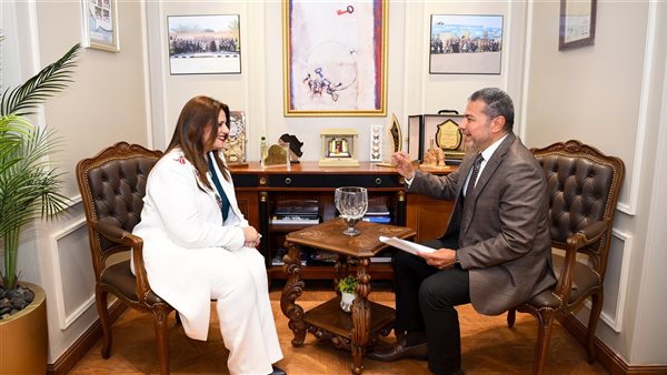 وزيرة الهجرة تستقبل