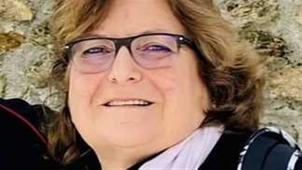 وفاة والدة الفنانة