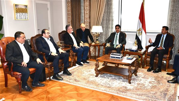 وزير الشباب والرياضة