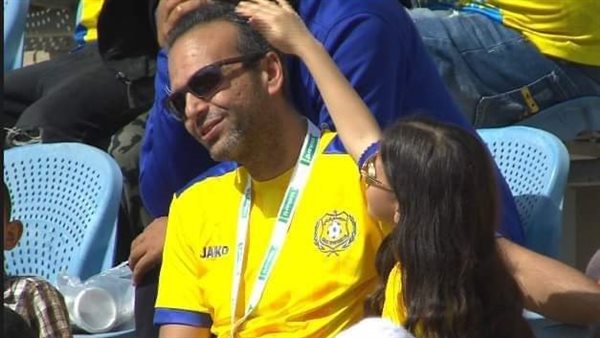 لقطة الطفلة ووالدها