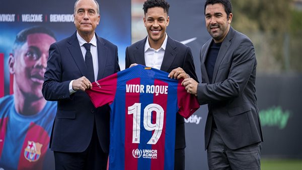 مهاجم برشلونة و وكيله