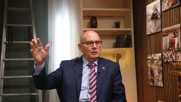 الدكتور أكرم السيسي