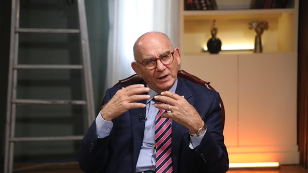 الدكتور أكرم السيسي