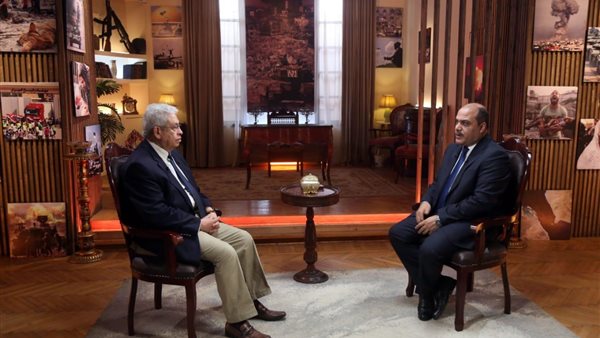 الدكتور عبدالمنعم