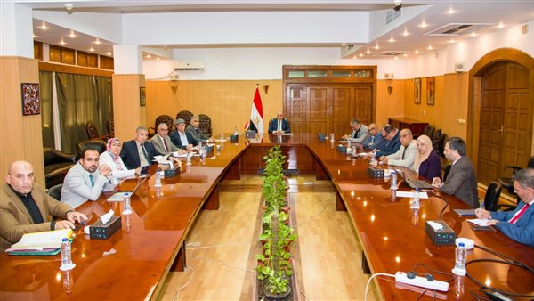 وزير الرى يتابع إجراءات وخطة تطوير منظومة إدارة وتوزيع المياه في مصر 