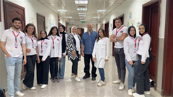 طلاب كليه الاعلام