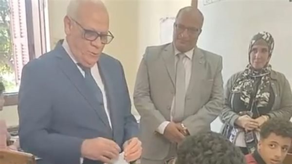 500 جنيها مكافاءة