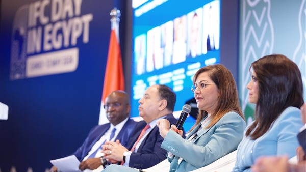  وزيرة التخطيط