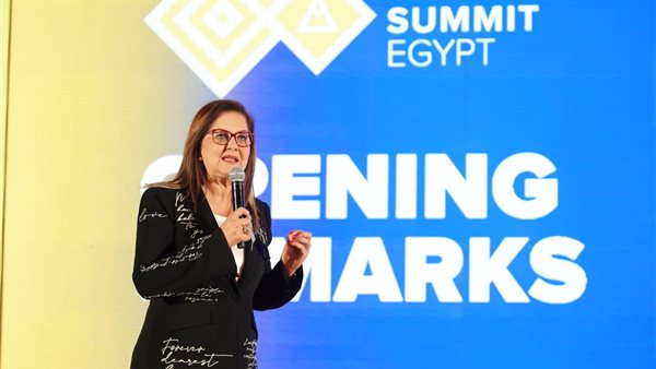  وزيرة التخطيط 