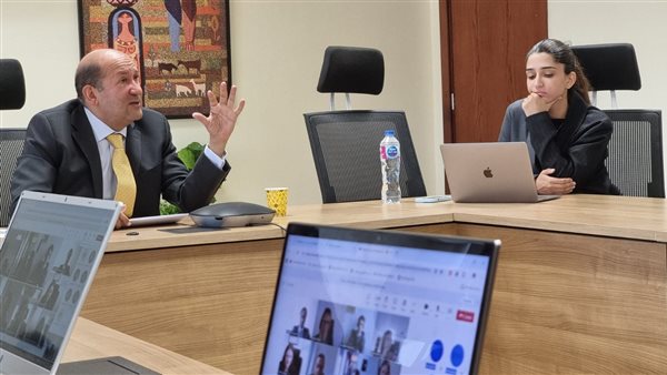 صورة من الحدث 