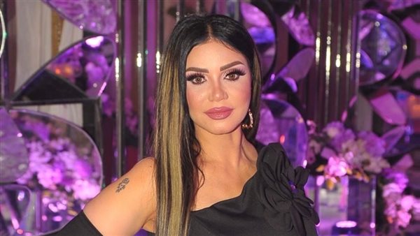 الفنانة إيناس عزالدين