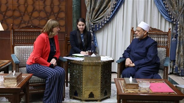  الدكتور أحمد الطيب