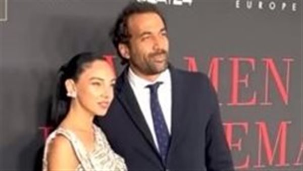 سلمى أبو ضيف وخطيبها