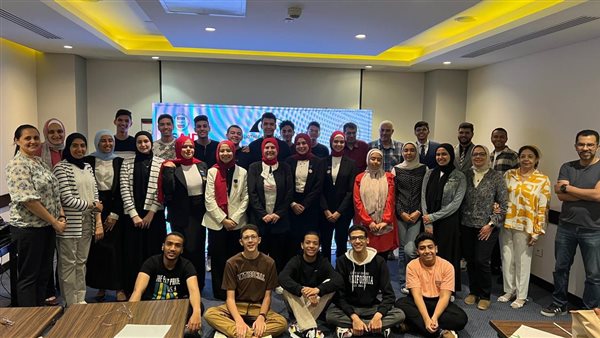 تكريم طلاب فائزين