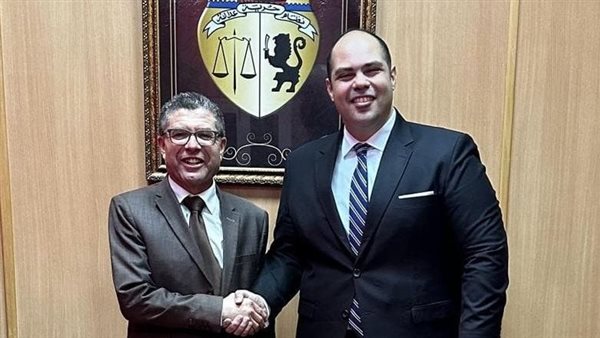 الدكتور محمود ممتاز